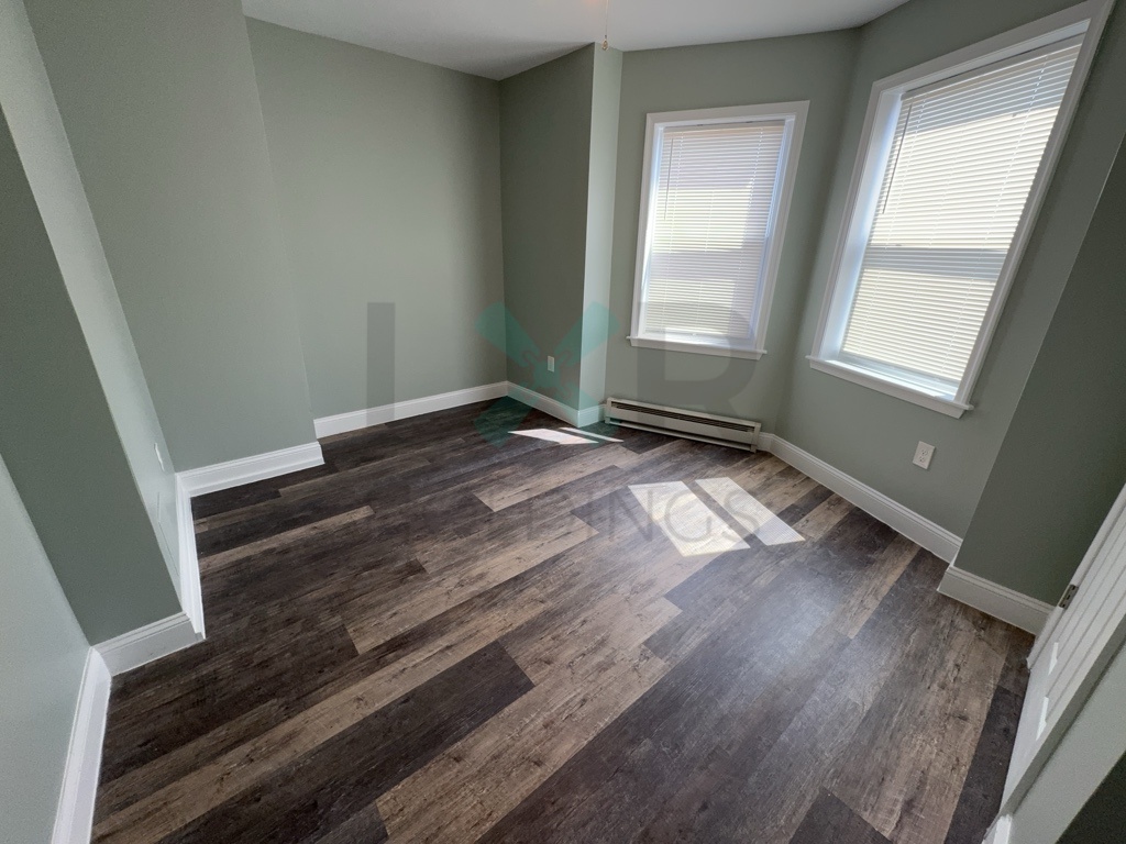 6139 Vine Street - 3