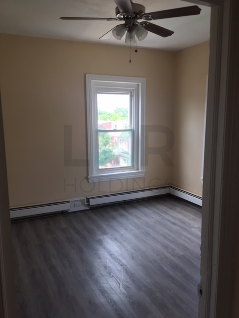 1044 DeKalb Street - 2F
