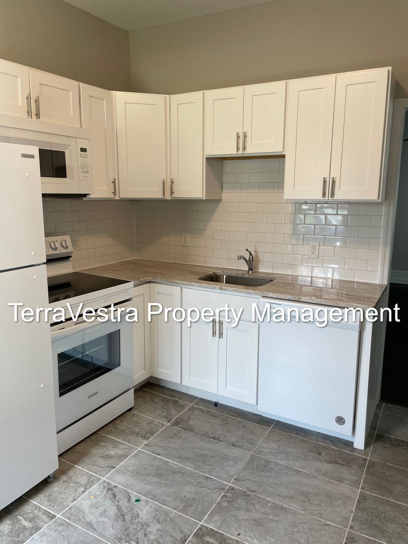 297 N Laurel Street - Unit 1